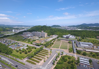 大学生や一般市民にも学びの機会を様々な問題を考えるきっかけに